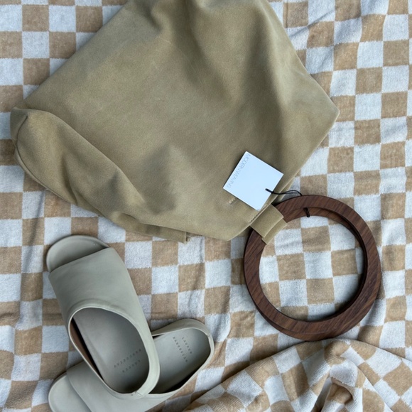 Lauren Manoogian slides - Picture 3 of 3